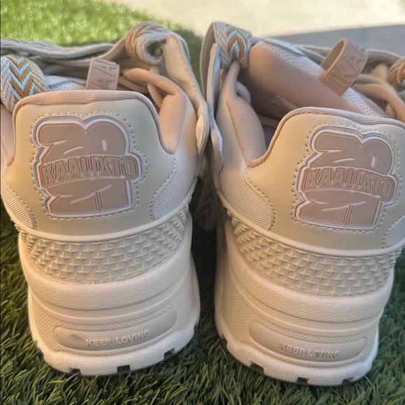 KAALIXTO丨Cream Bread Shoes Size Women’s 10 - Picture 3 of 6